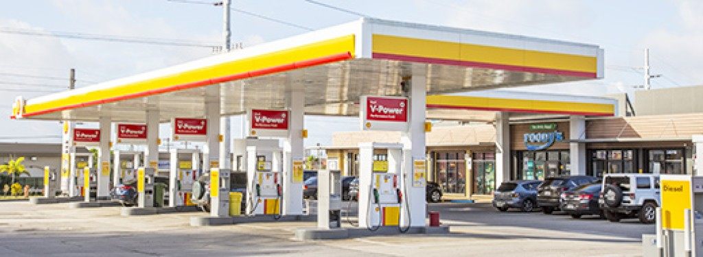 IP&E service station with FOODY’s convenience store